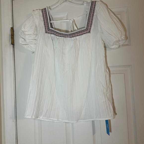 Cupshe Tops - NWT Cupshe top.